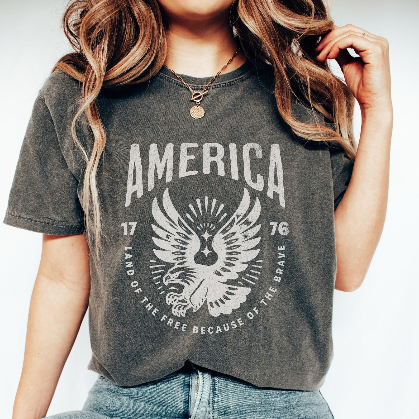 America 1776 Land Of The Free Of The Brave T-Shirt USA Patriotic Shirt 4Th Of July Gifts