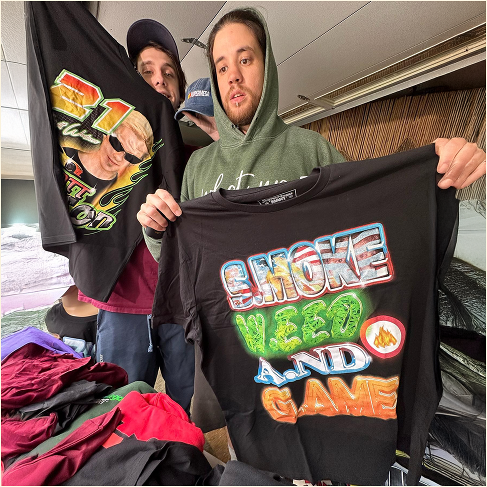 Smoke Weed And Game T-Shirt SuperMega Merch Fathers Day Birthday Gifts Best Friend Gifts
