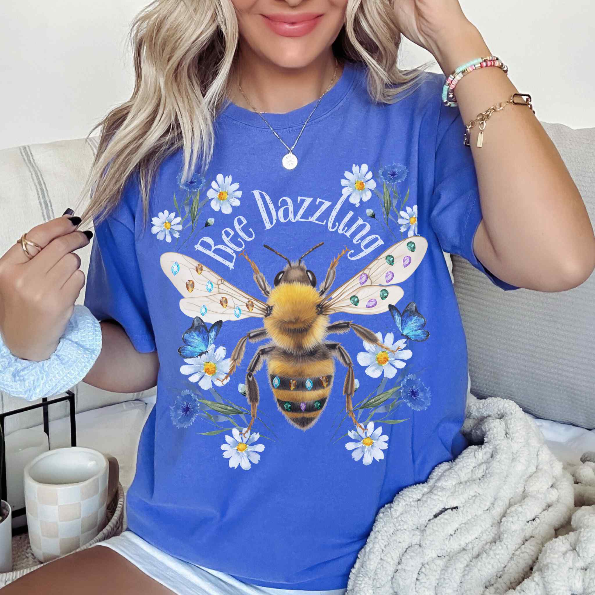 Vintage Bee Dazzling T-Shirt Gift For Women