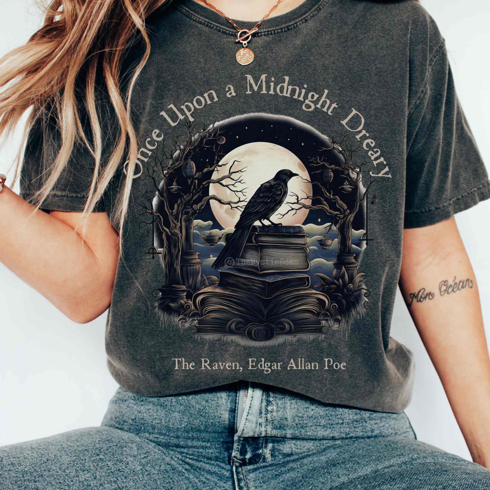 Vintage Edgar Allan Poe T-Shirt Once Upon A Midnight Dreary Best Gift For Girl